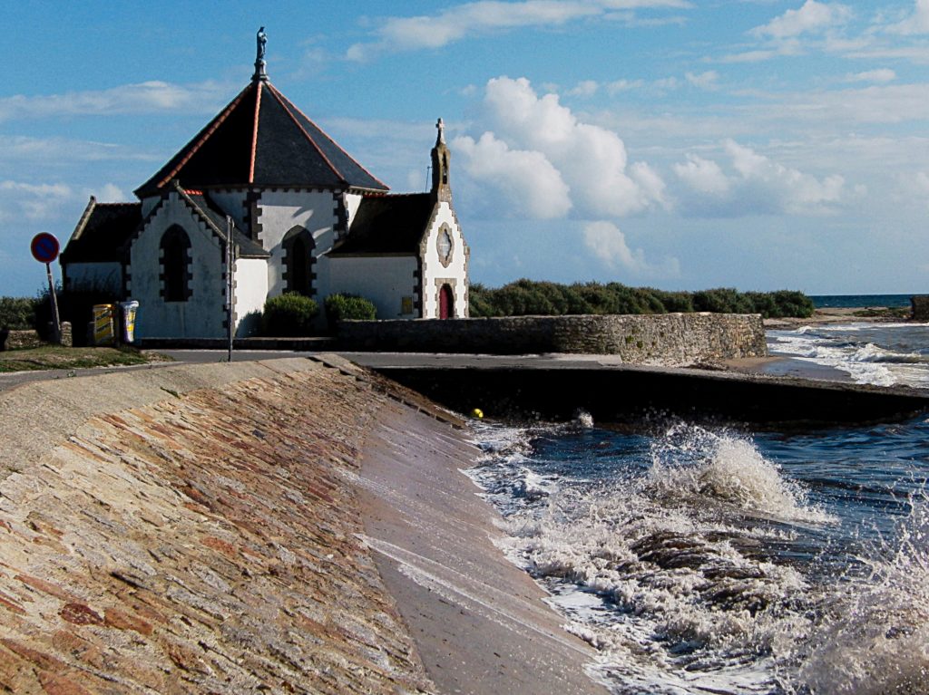 Camping Landrezac Plage : Sarzeau. La Chapelle Notre Dame De La Côte, Penvins