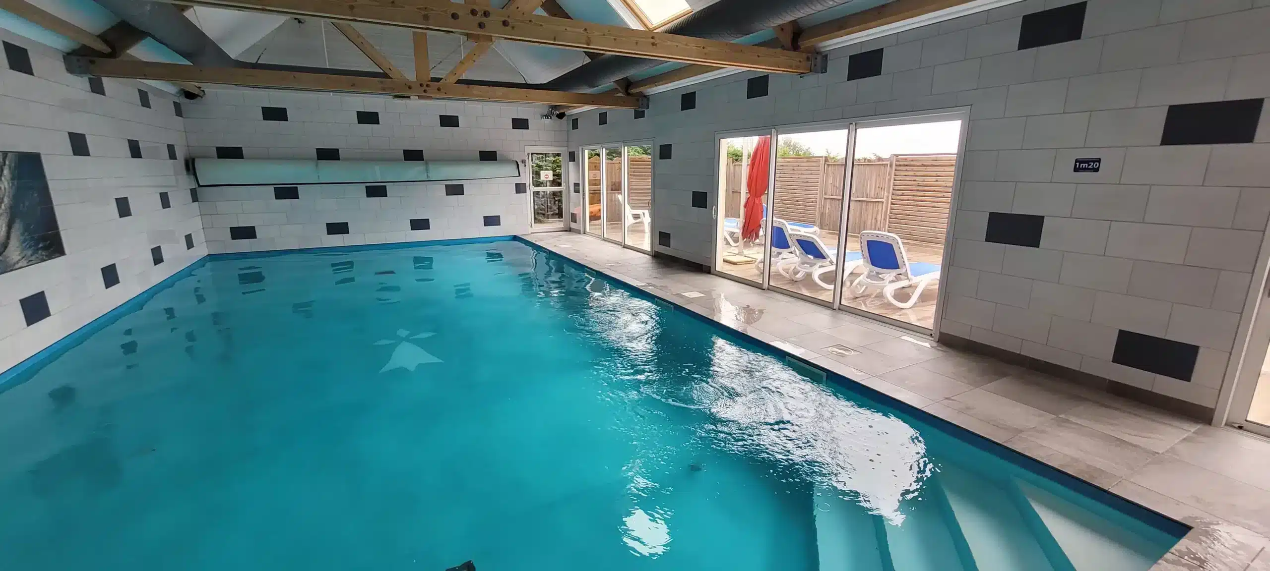 piscine couverte landrezac (1)